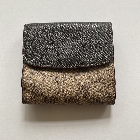 Coach Wallet - Picture 2 of 12